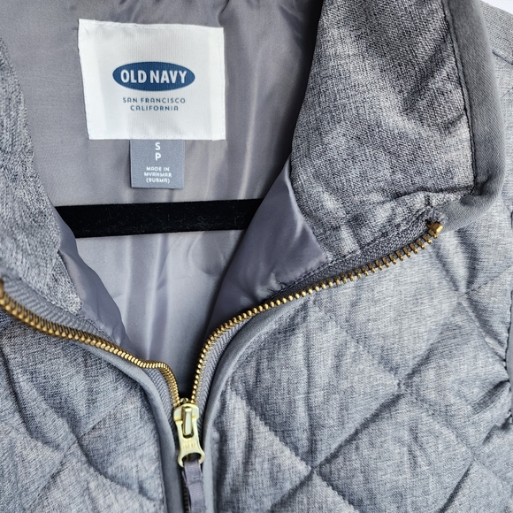 NEW! Women's quilted vest - Picture 4 of 5